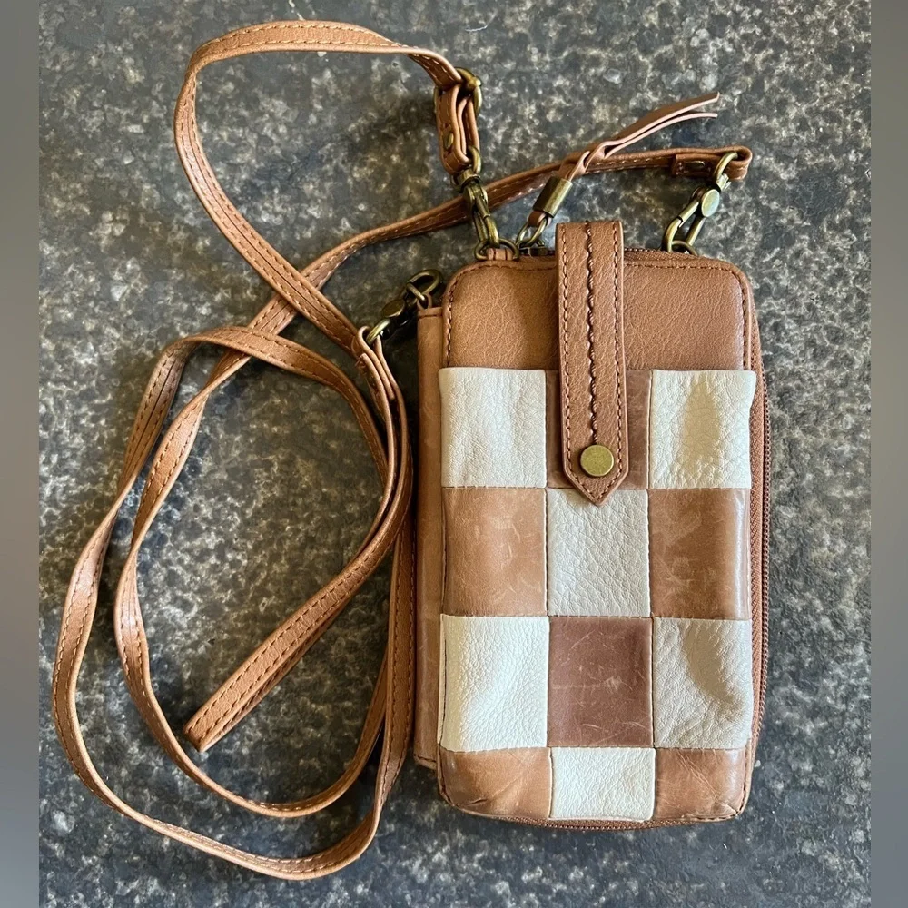 The Sak‎ Silverlake Leather Smartphone Crossbody Embossed Checkered
